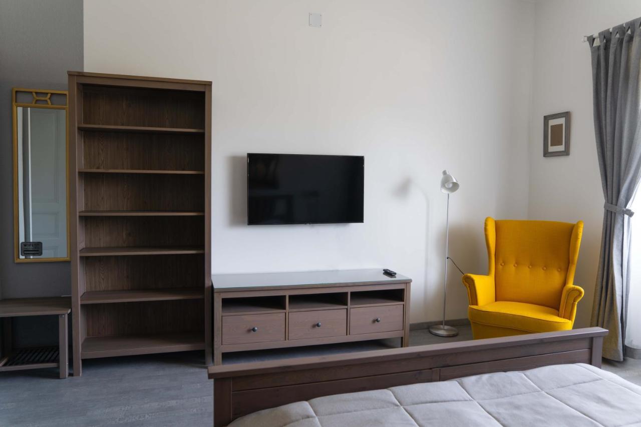 Kunfoglalas Apartmanhaz Kisujszallas Экстерьер фото