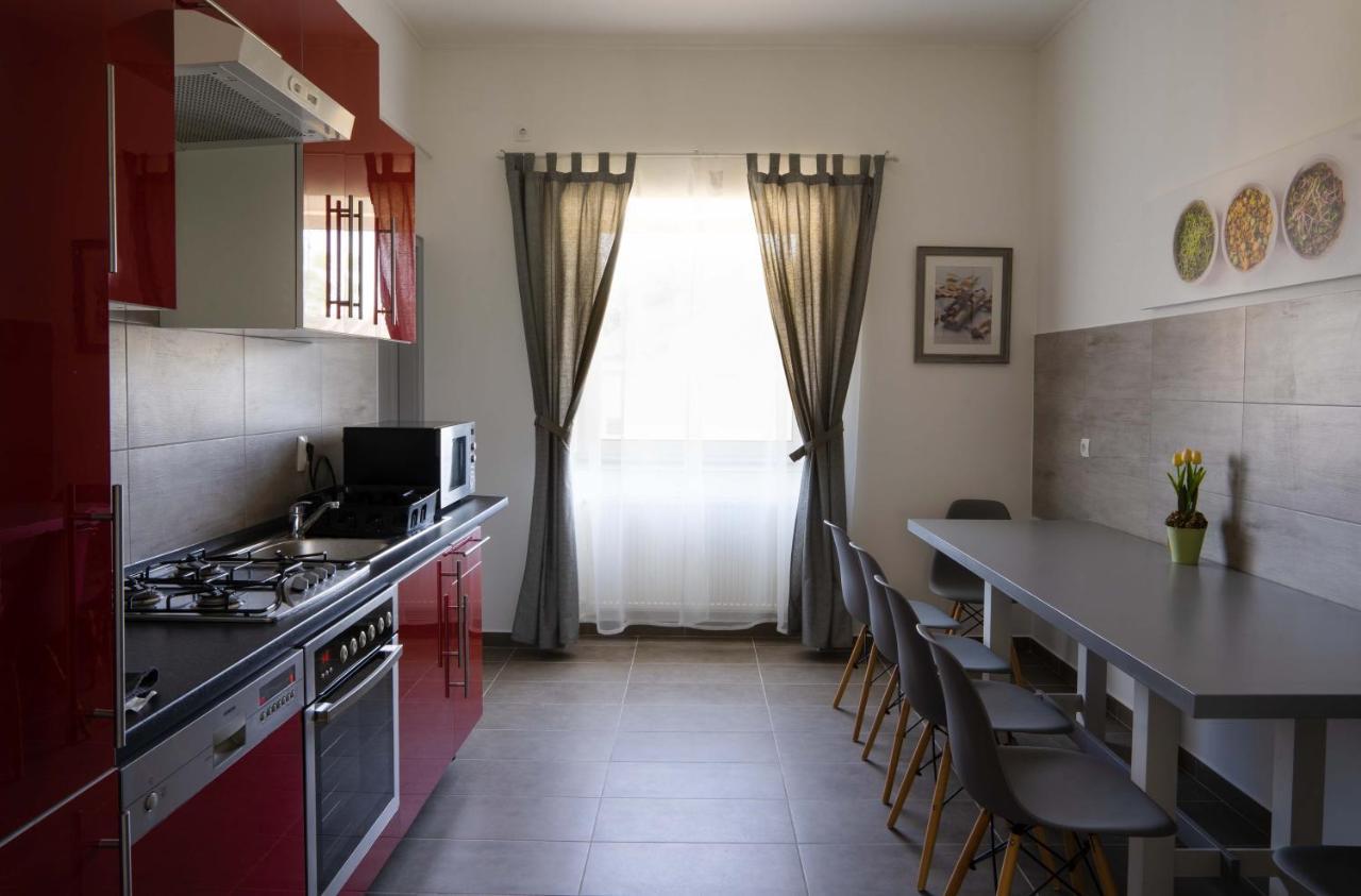 Kunfoglalas Apartmanhaz Kisujszallas Экстерьер фото